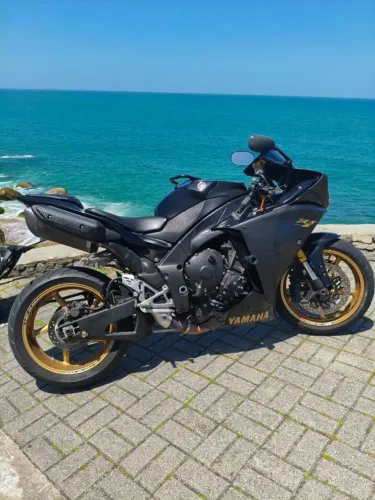Yamaha R1 2010 à venda