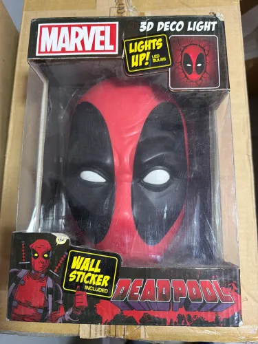 Luminária Deadpool Wolverine