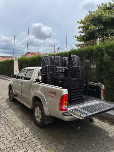 VENDA DE MESAS E CADEIRAS