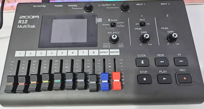 Gravador Zoom R12 Multitrack