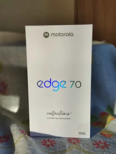 Motorola Edge 70 Swarovski 12gb e 512gb armazenamento 