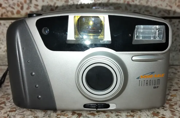 Câmera Analógica 35mm Mirage Titanium BF - Vintage Anos 90