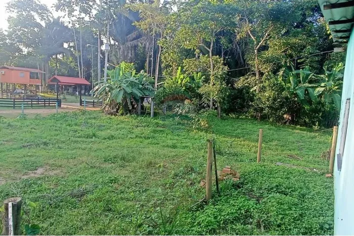 Chácara à Venda no Condomínio das Chácaras - Ideal para Lazer e Convívio com a Natureza!