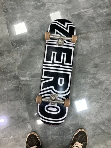 Vendo skate profissional. Shape Zero 8.75, truck Ace AF1 163, roda moska 55mm, rolamentos 