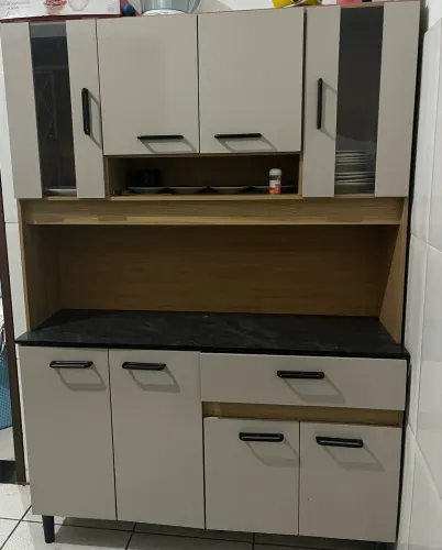ARMÁRIO DE COZINHA