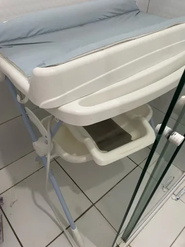 Banheira de bebê com trocador 