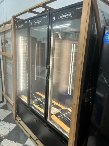 Geladeira expositora 3 portas Refrimate novas