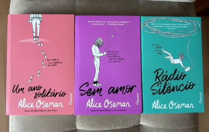 Livros Um ano solitário, Sem Amor e Rádio Silêncio)