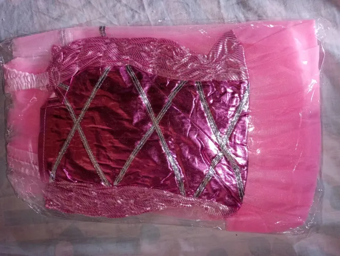 Vendo vestidos novos infantis de princesa. Entrego