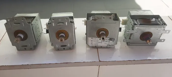 MAGNETRONS USADOS DE MICRO-ONDAS