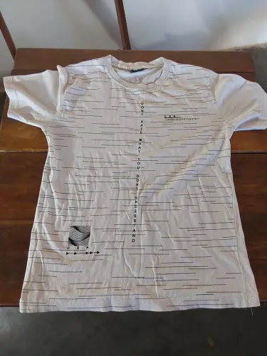 Camisa branca tamanho tamanho 12