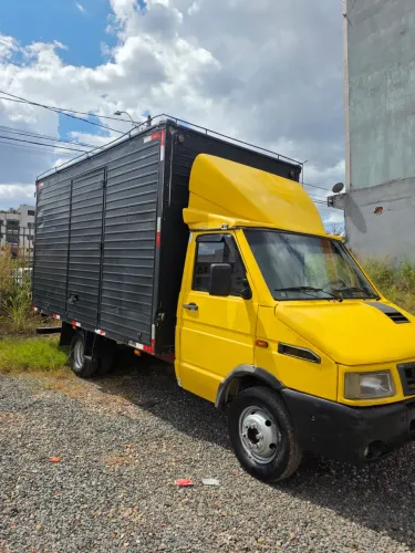 Vendo caminhão Iveco 3510