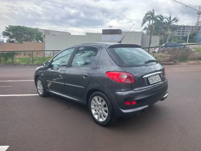 Peugeot 207 XS 1.6 Flex 16V 5P 2010