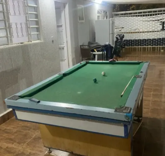 Mesa de sinuca em ardosia