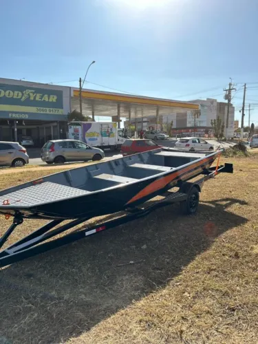Canoa Soldada com Design Funcional e Ótima Estabilidade - A partir de 7.990,00