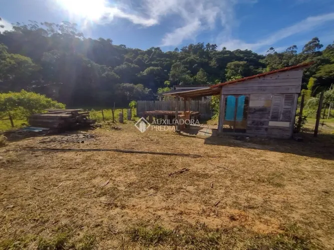 Excelente terreno na Praia da Ferrugem