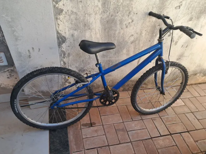 Bicicleta aro 24 e bicicleta infantil