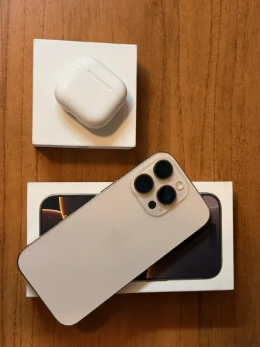 iPhone 16 Pro 256gb + AirPods 4 
