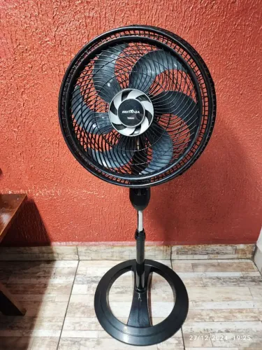 Ventilador de coluna Britânia