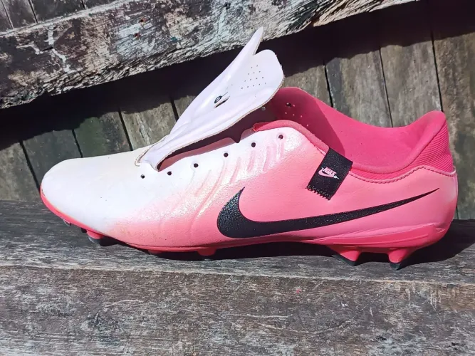 Chuteira Nike, 45