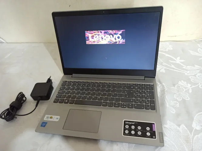 Notebook IdeaPad Ultra Slim aceito cartão faço entrega