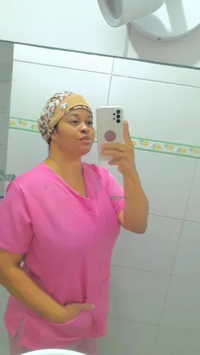 Cuidadora de idosos e crianças