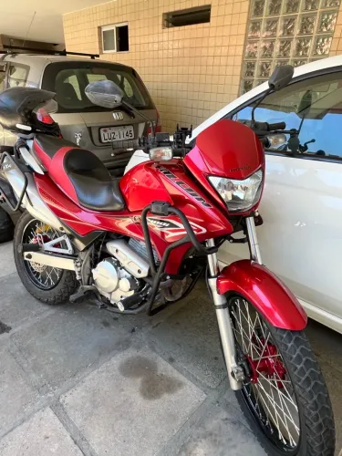 VENDE-SE NX 400i FALCON 2013