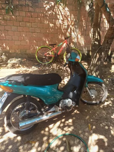 Biz c100 ano 2000 em dias