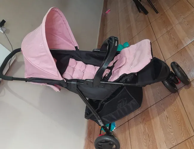 Carrinho de bebê voyage delta