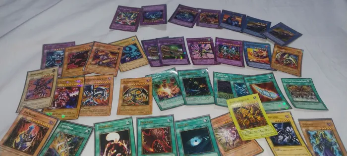 Coleção 88 Mini Cards Brilhantes Yu-Gi-Oh