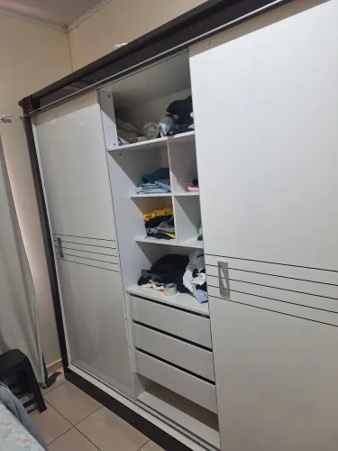 Guarda Roupa c/ Porta de Correr