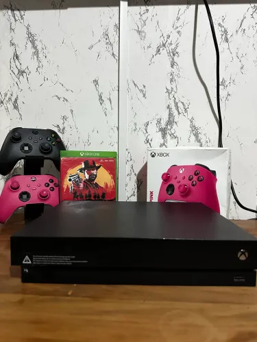 Xbox one X 1TB Impecável nunca aberto