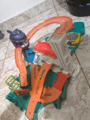 Pista Hotwheels SharkBite Bay ? pista dobrável de 2008