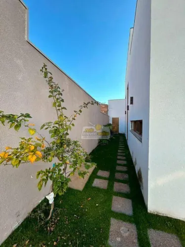 Casa com 3 dormitórios para alugar, 167 m² por R$ 6.209,23/mês - Cyrela Landscape - Uberab