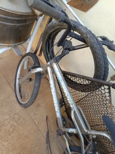 Bike Dirt Jump / BMX