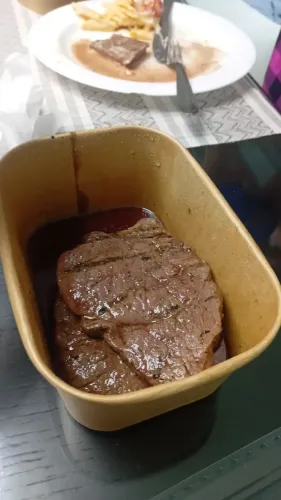 Preciso de uma empregada doméstica 