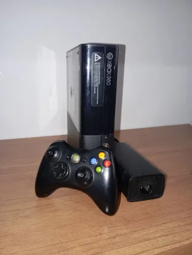 Xbox 360 E ( Luz vermelha )