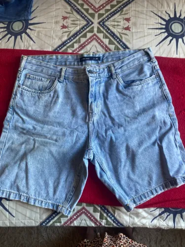 Bermuda jeans masculina tamanho 46 usada