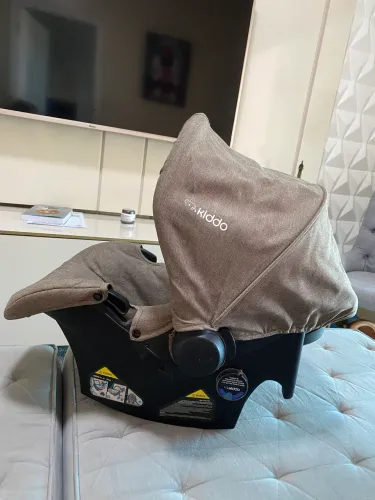 VENDO BEBÊ CONFORTO. MARCA KIDDO