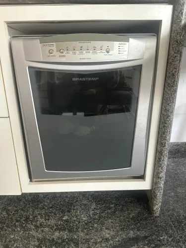 Máquina de lavar louças 8 serviços Brastemp linha prata