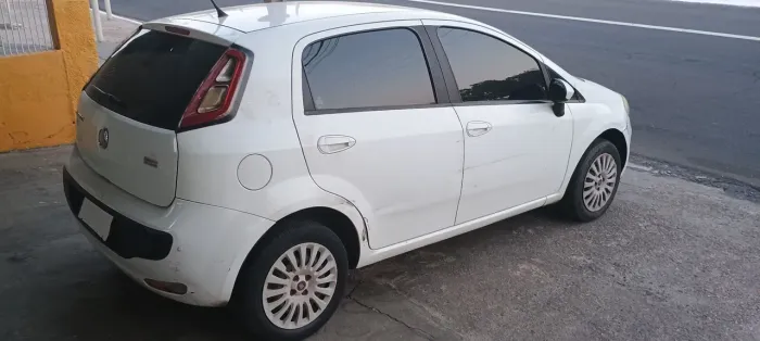 Fiat Punto Attractive 1.4 Fire Flex 8V 5P 2014