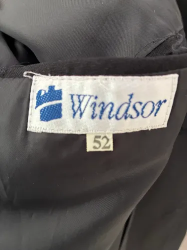 *PALETÓ WINDSOR TAM 52 Chama ?