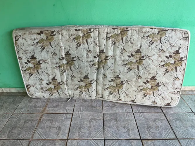 2 colchões de solteiro
