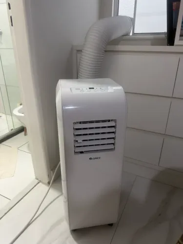 Ar condicionado portátil Gree 12k btus em perfeito estado / voltagem 127w