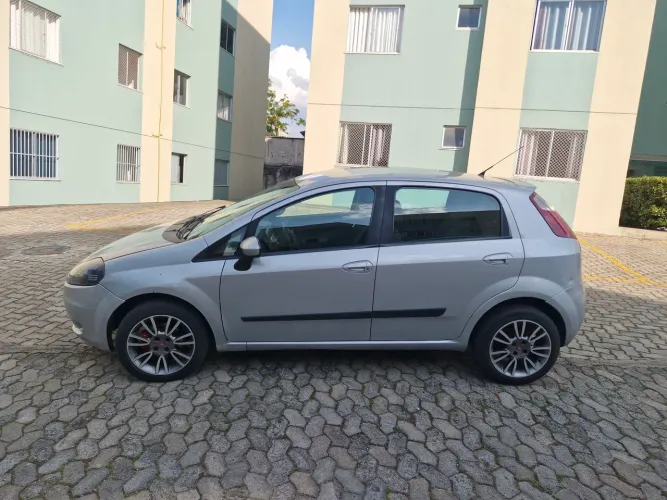 Fiat Punto Essence 1.6 Flex 16V 5P 2012