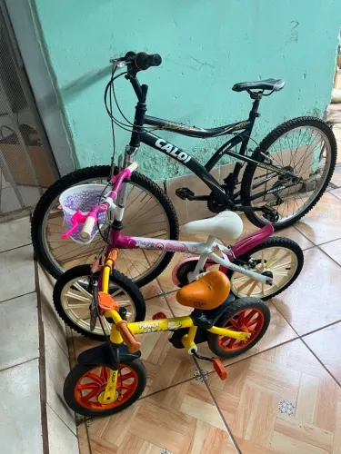 Vendo 3 Bicicletas aro 12, 16 e 26 por 500,00