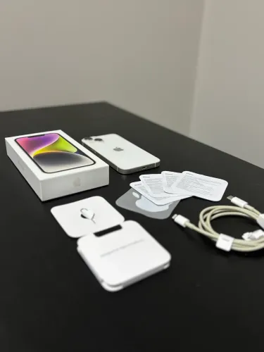 iPhone 14 - Branco 128gb c/ caixa - conservado