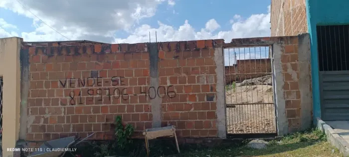 VENDO OU TROCO POR MOTO TERRENO QUITADO EM BONITO
