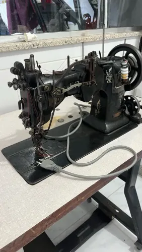Máquina de costura de ponto ajur 