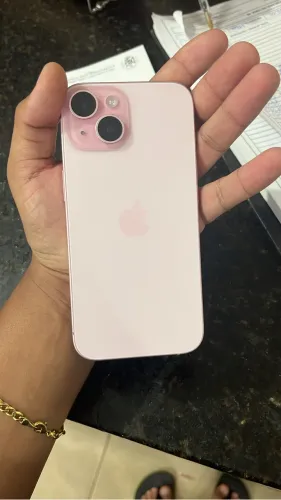 ? iPhone 15 à Venda - Impecável!